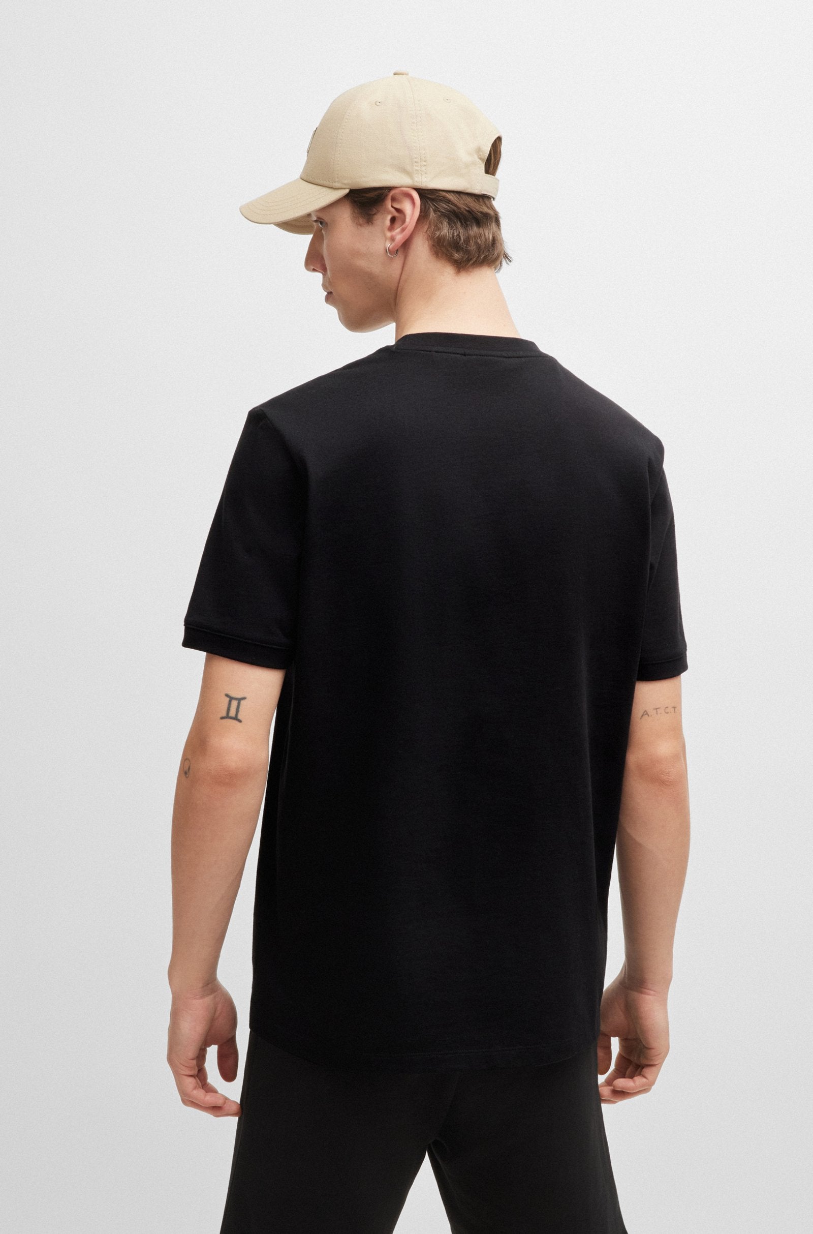 HUGO Diragolino_Gel T-Shirt 10266060 001 Black