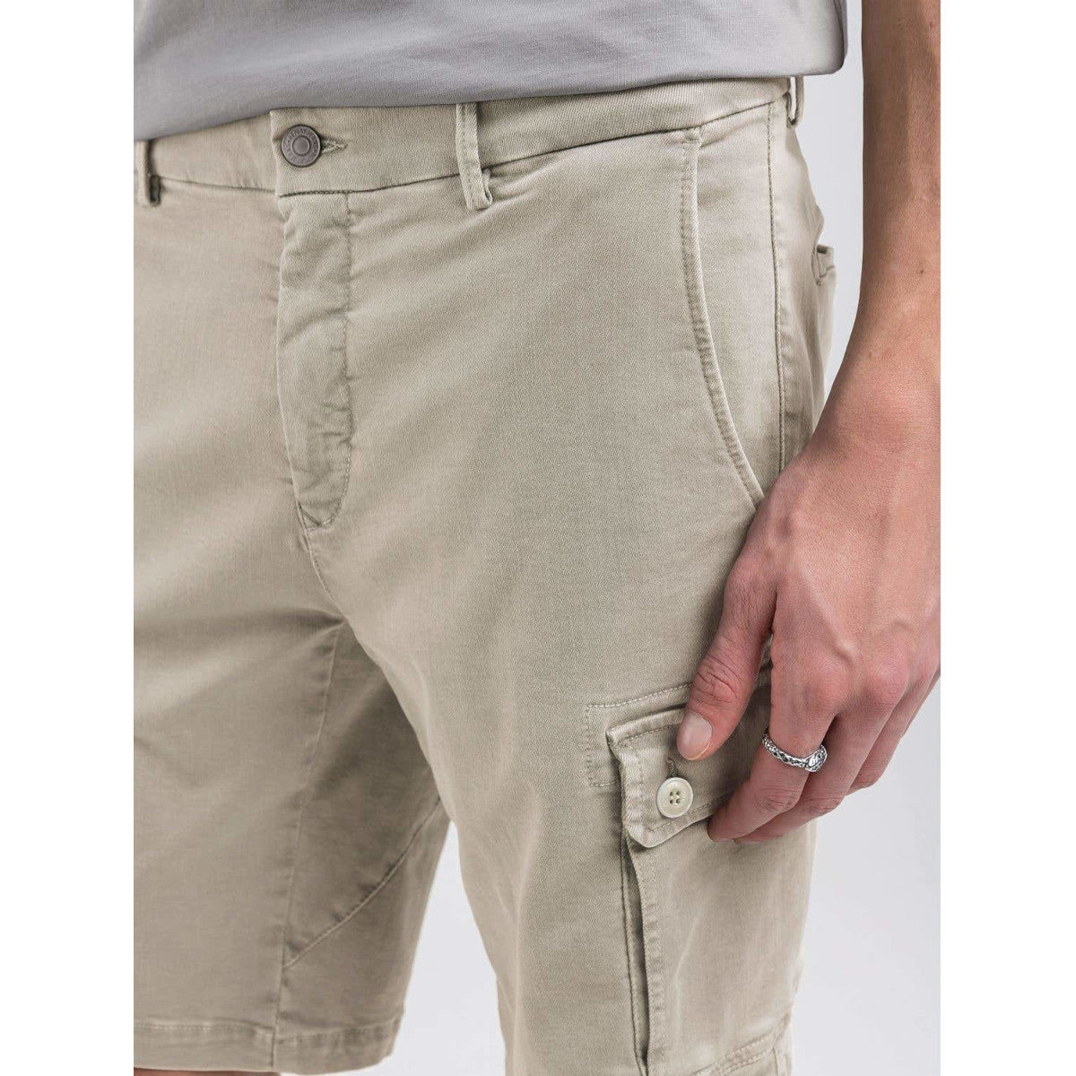 Replay Vannie Hypercargo Shorts 013 Alabaster